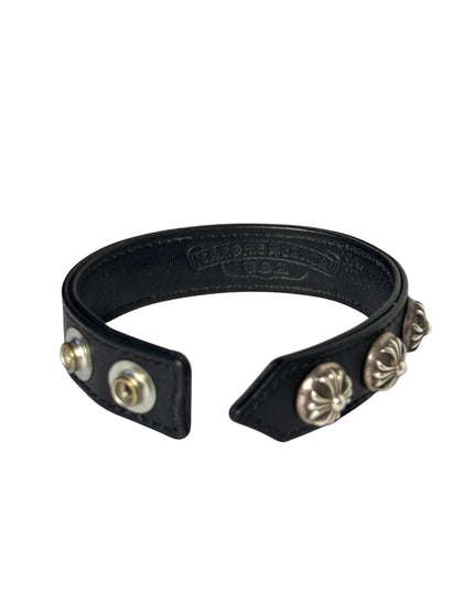 CHROME HEARTS LEDERARMBAND CROSS BUTTONS